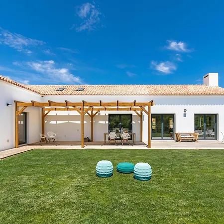 Вилла Vale De Agua *