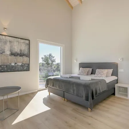 Vale De Agua Вилла