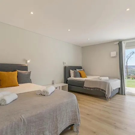 Willa Vale De Agua *